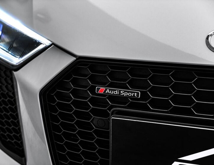 Audi R8 12
