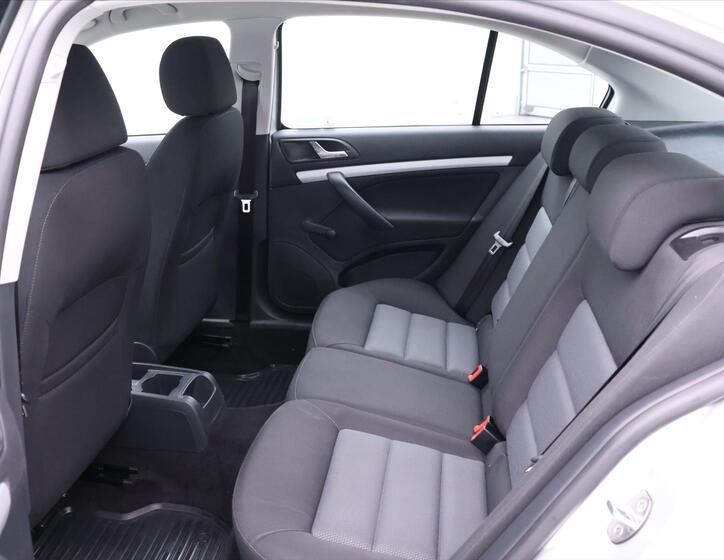 Škoda Octavia 16