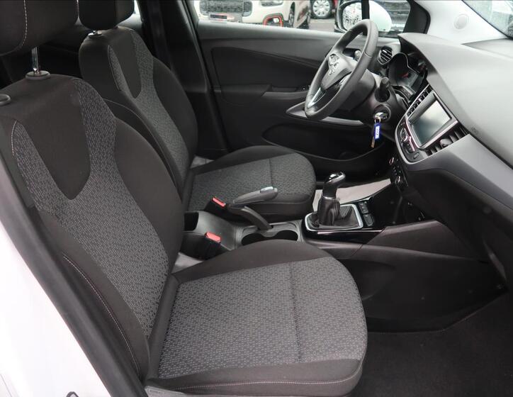 Opel Crossland X 13