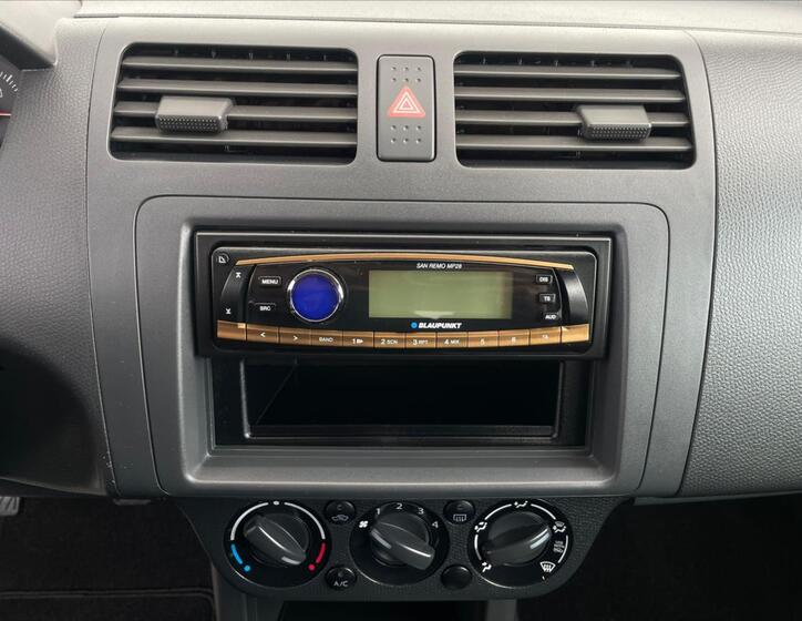 Suzuki Swift 16