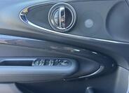 Mini Clubman 16