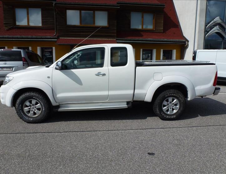 Toyota Hilux 14