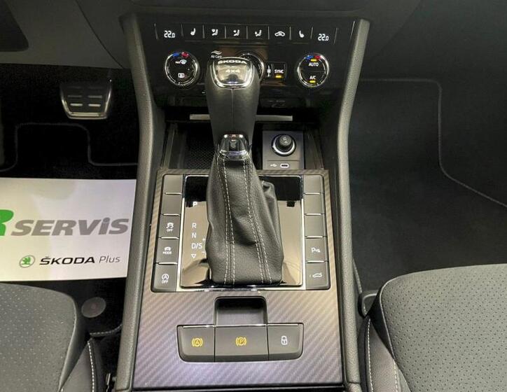 Škoda Superb 28