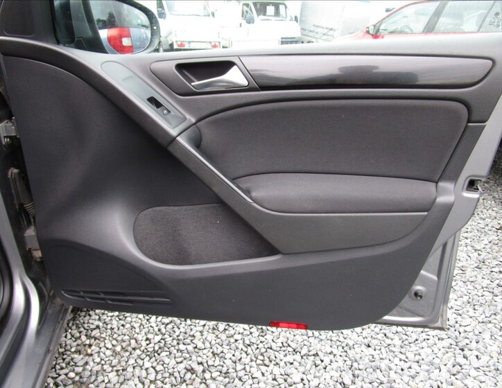 Volkswagen Golf 19