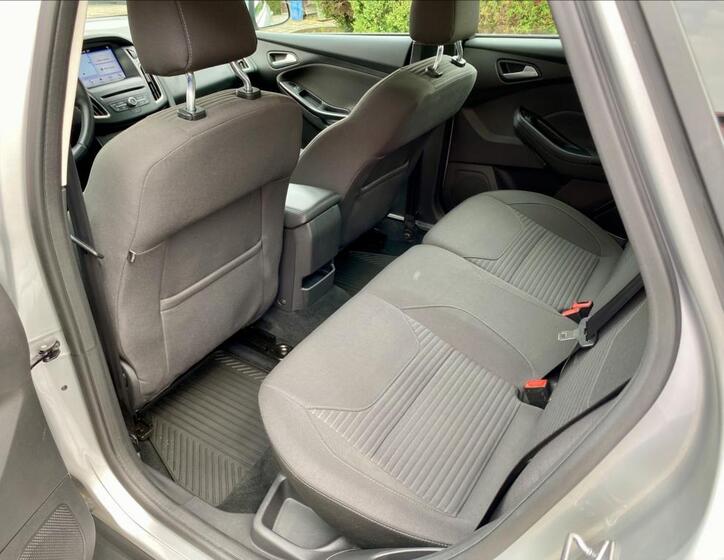 Ford Focus 13