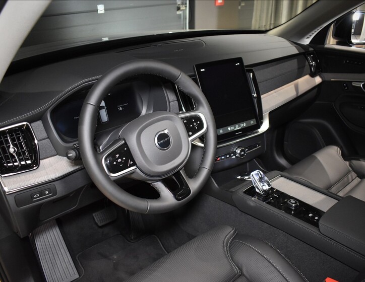 Volvo XC90 28