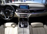 BMW Řada 7 8