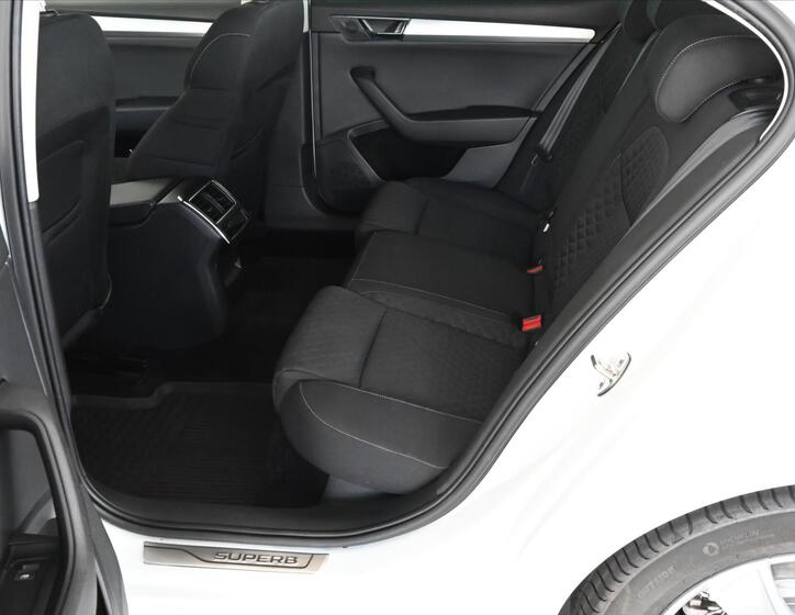 Škoda Superb 10