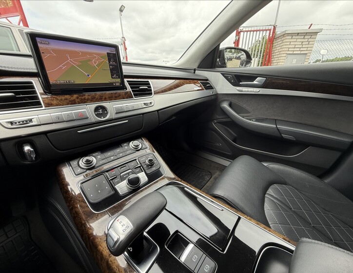 Audi A8 19