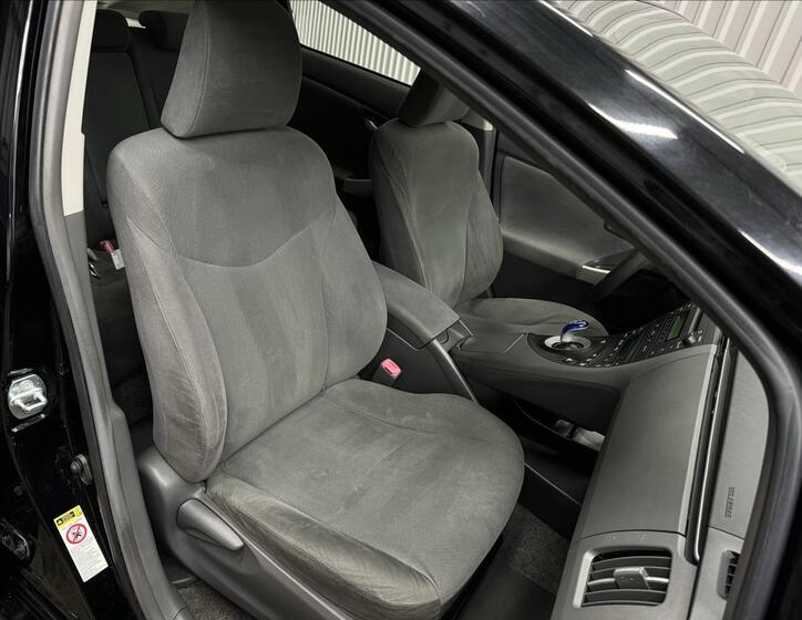 Toyota Prius 32