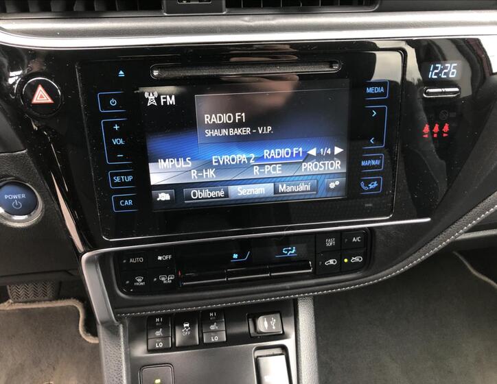 Toyota Auris 19
