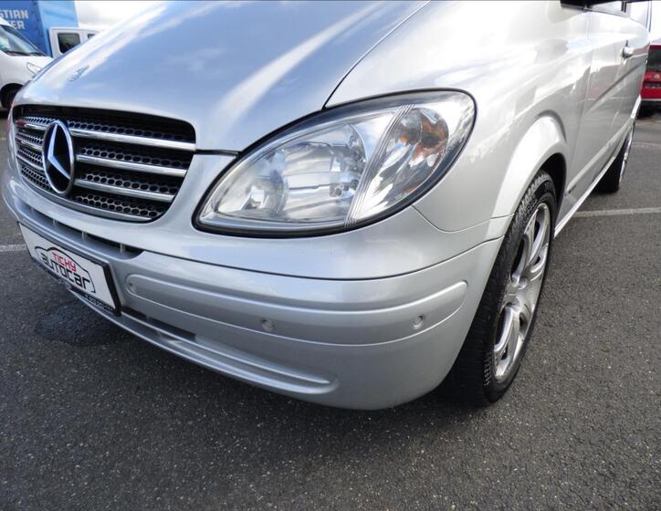 Mercedes-Benz Viano 38