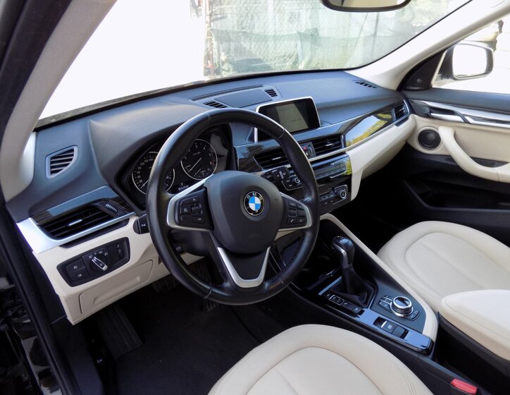 BMW X1 13