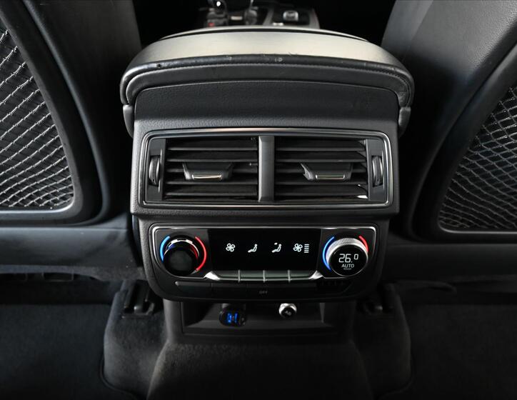 Audi SQ7 27