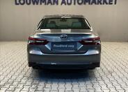 Toyota Camry 18