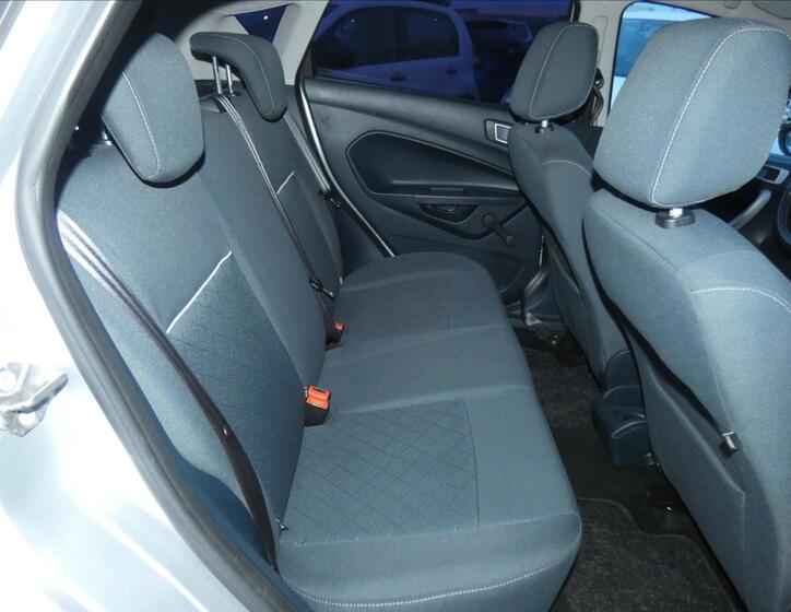 Ford Fiesta 11