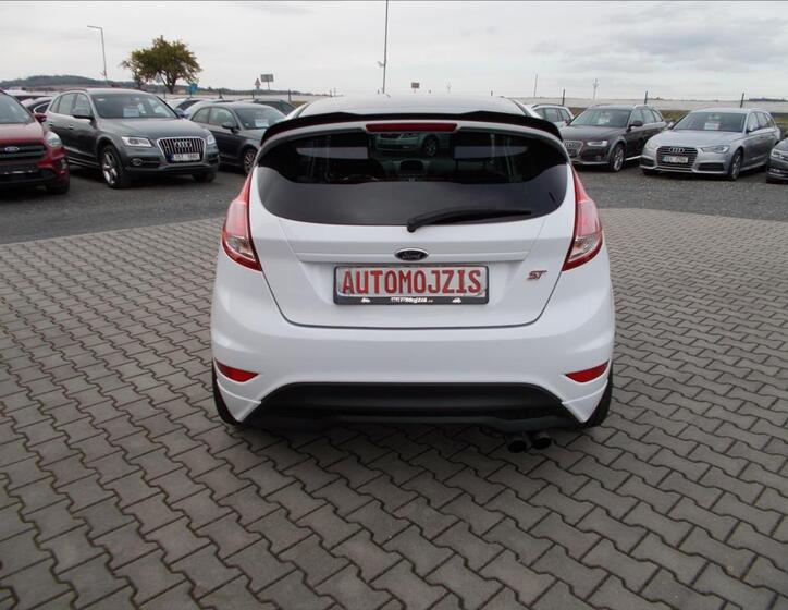 Ford Fiesta 10