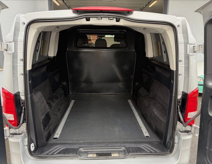 Mercedes-Benz Vito 19