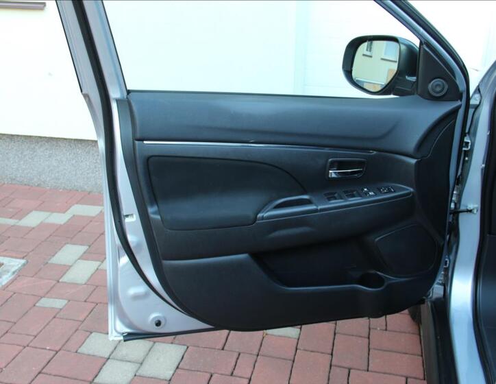 Mitsubishi ASX 13