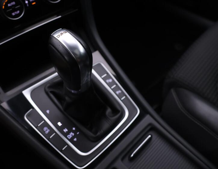 Volkswagen Golf 30