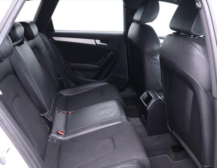 Audi A4 14