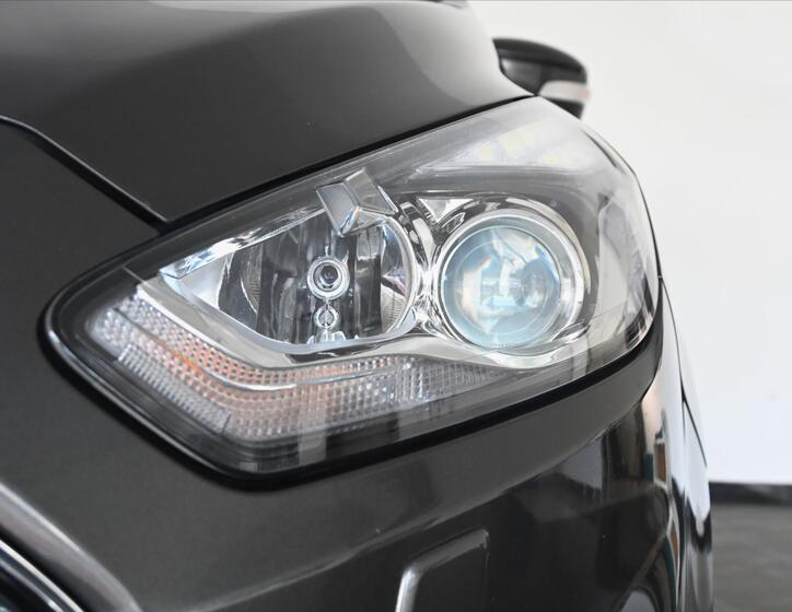 Ford S-MAX 32