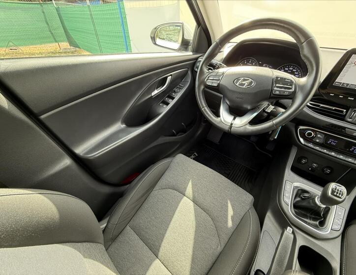 Hyundai i30 12