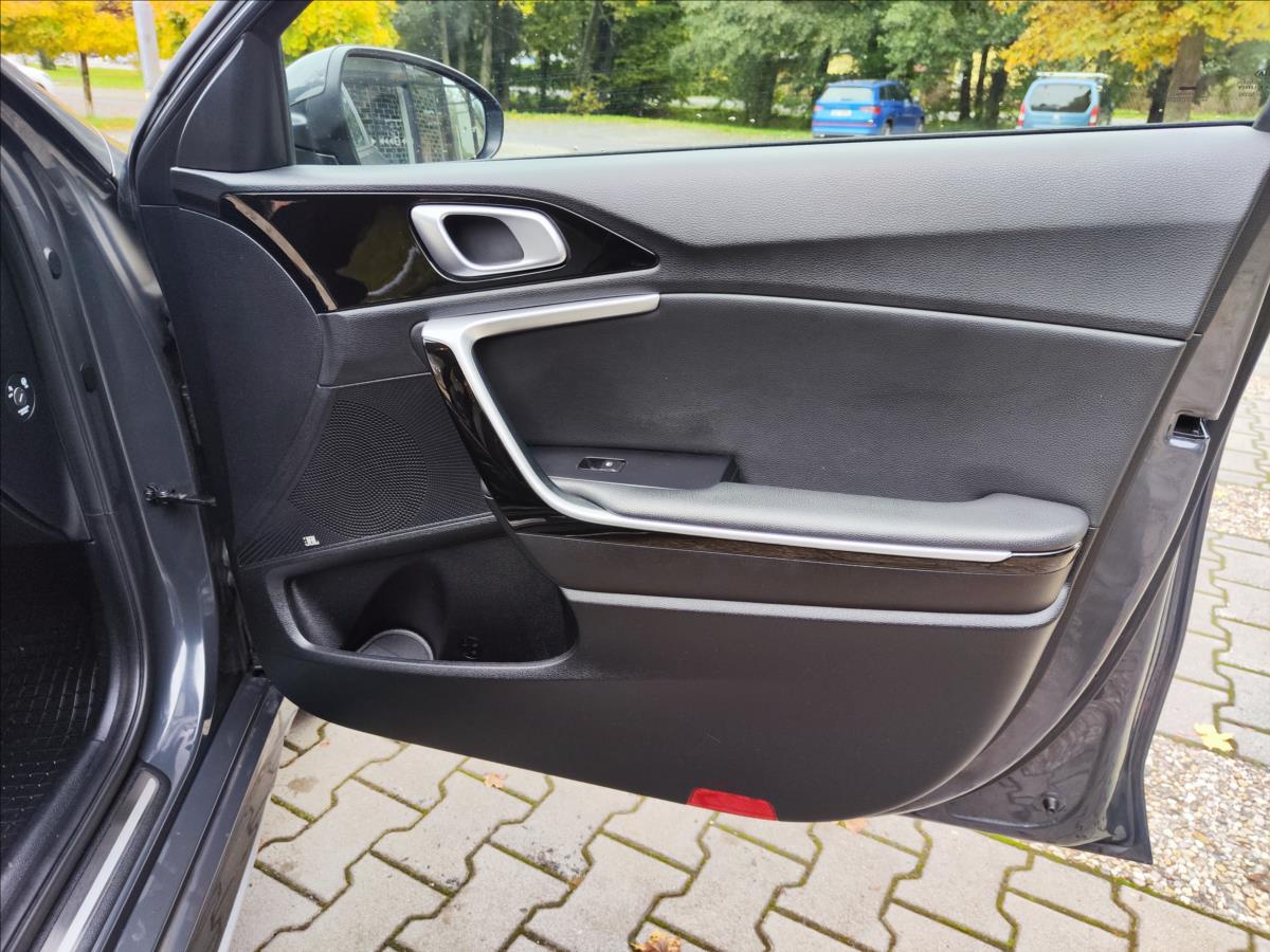 KIA ProCeed