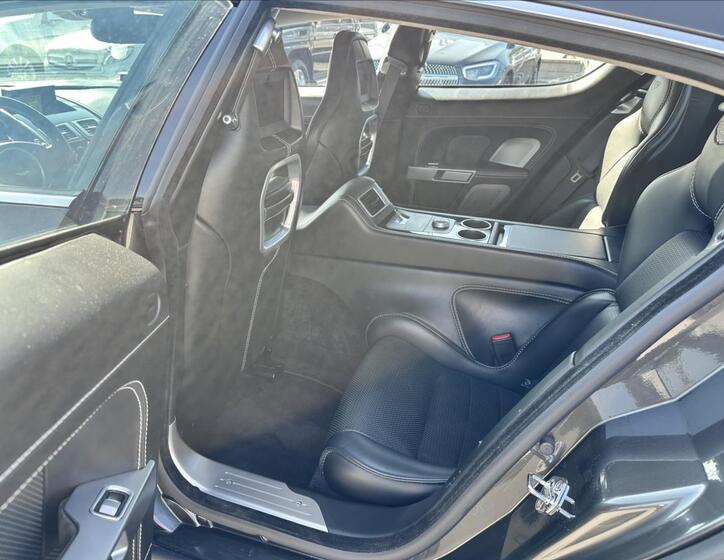 Aston Martin Rapide 10