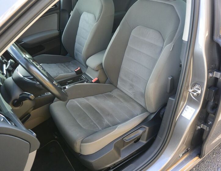 Volkswagen Golf 13