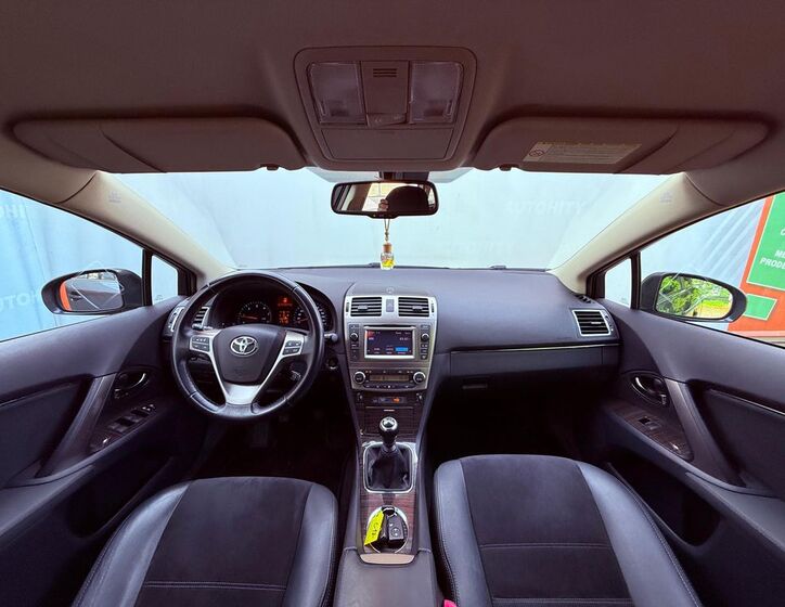 Toyota Avensis 13