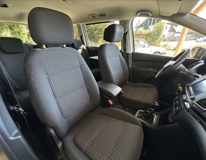 Seat Alhambra 7