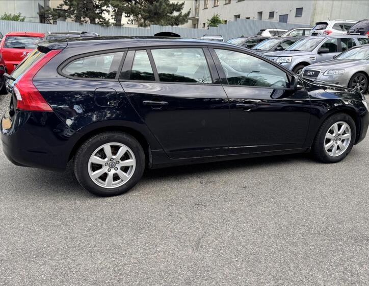 Volvo V60 10