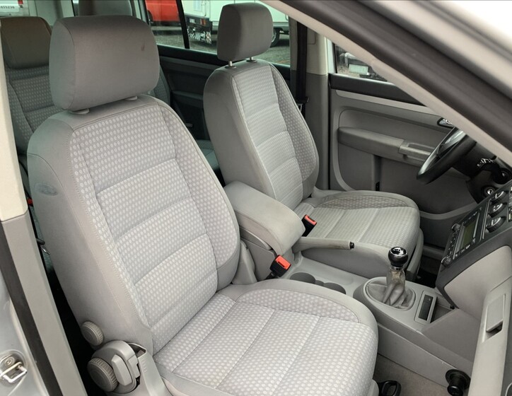 Volkswagen Touran 17