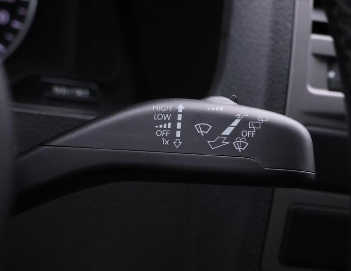 Volkswagen Caravelle 18