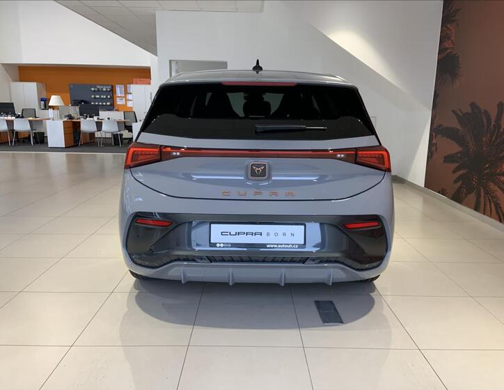 Cupra Born 5