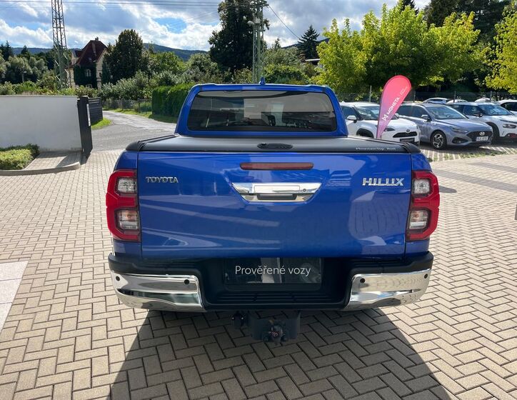 Toyota Hilux 5