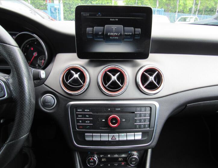 Mercedes-Benz CLA 15