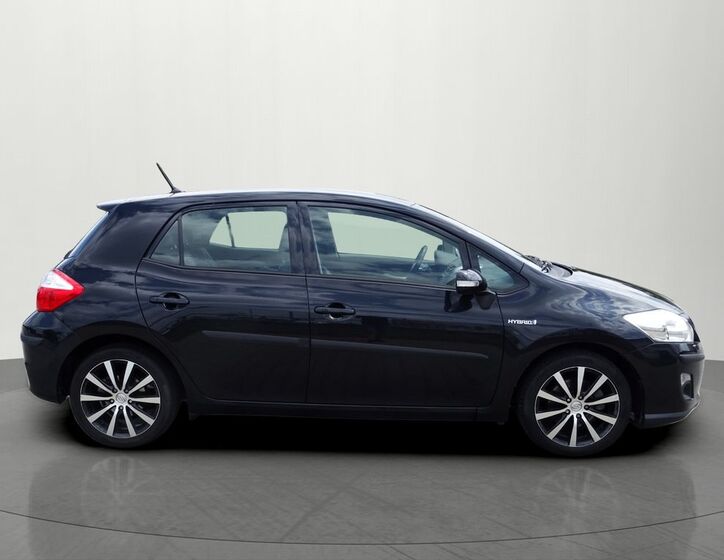 Toyota Auris 5
