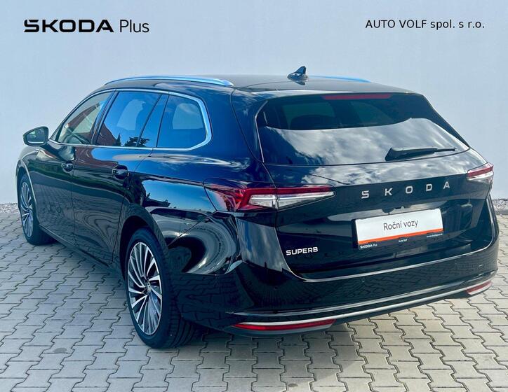Škoda Superb 8