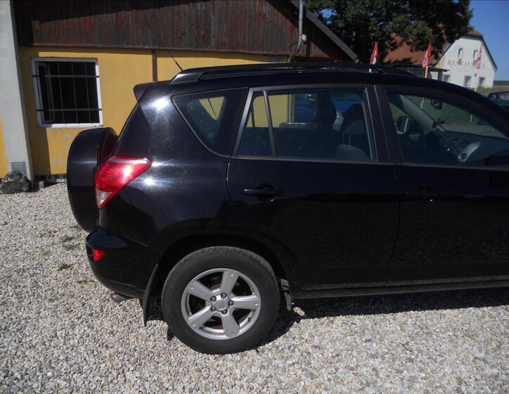Toyota RAV4 5