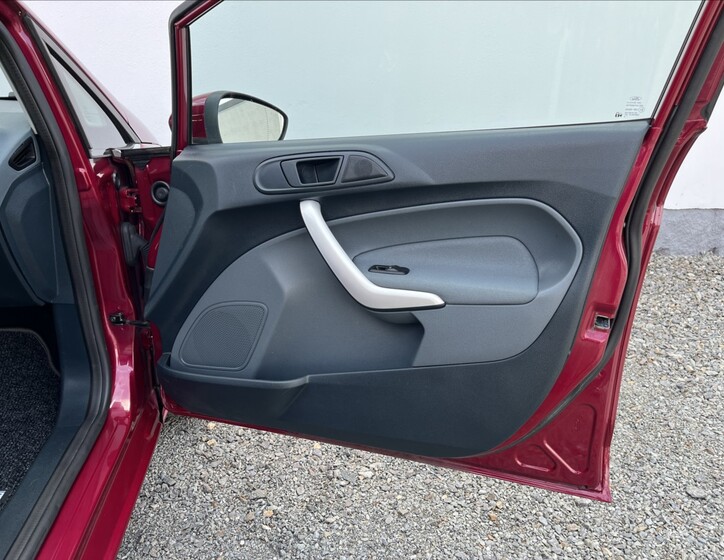 Ford Fiesta 40
