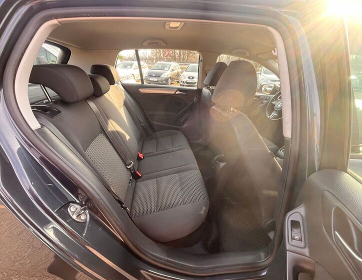Volkswagen Golf 20