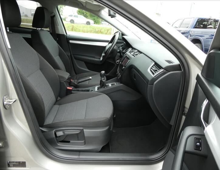 Škoda Octavia 24
