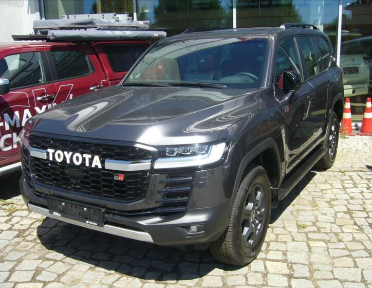 Toyota Land Cruiser 3