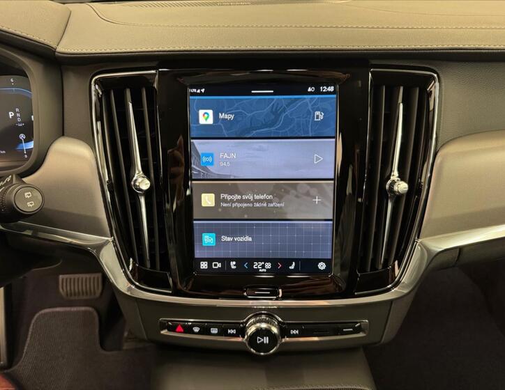 Volvo V90 9
