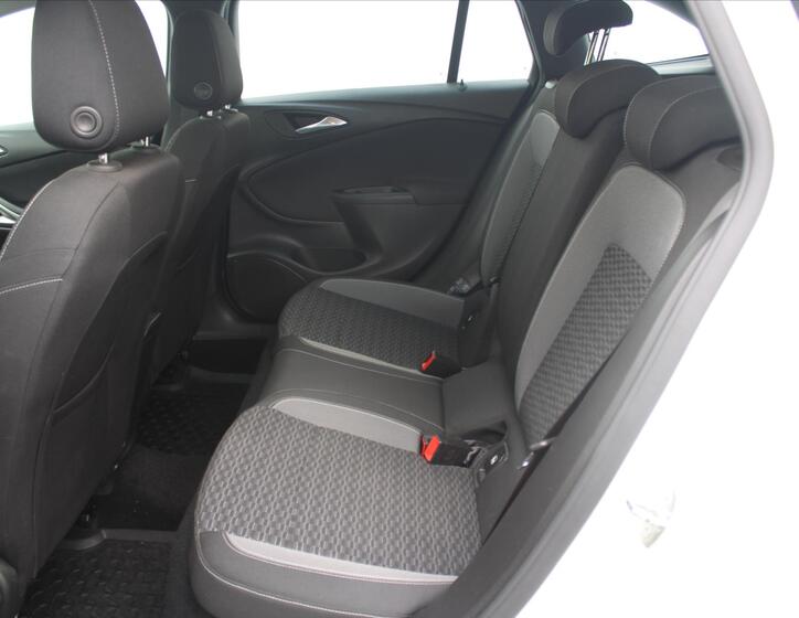 Opel Astra 10
