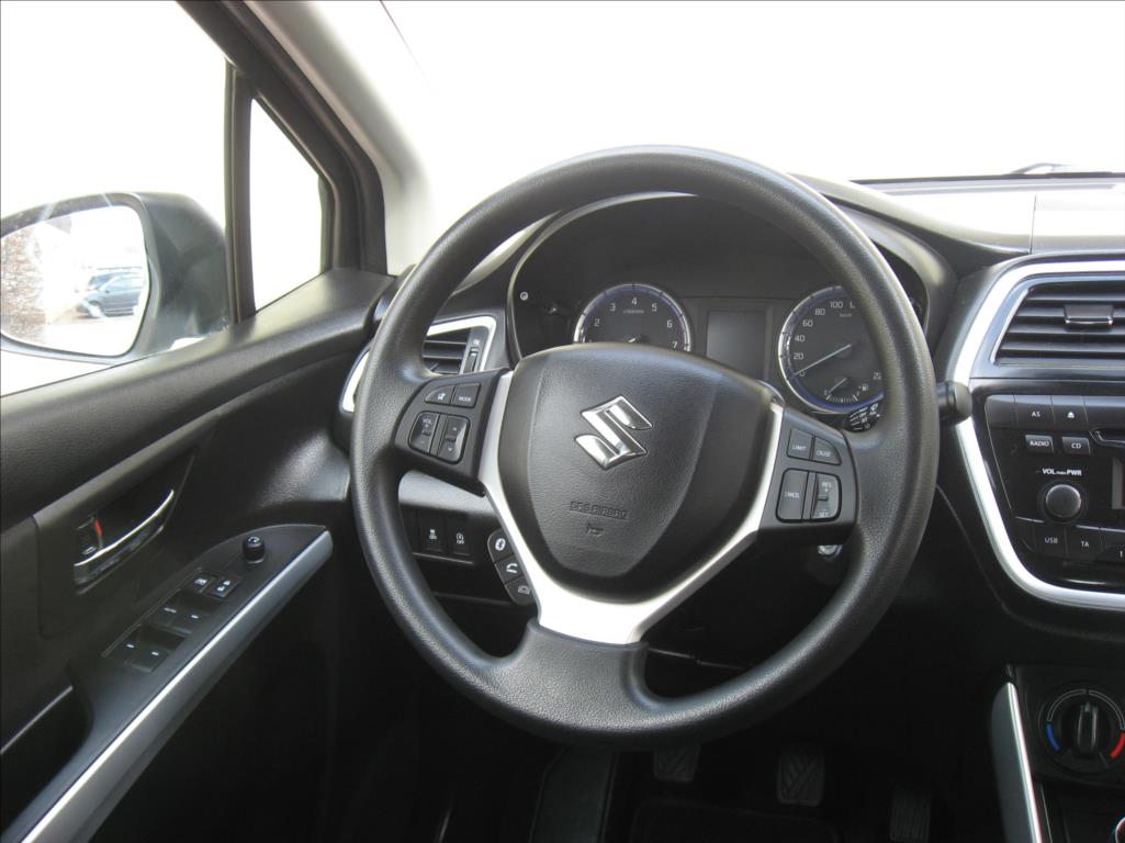 Suzuki S-Cross