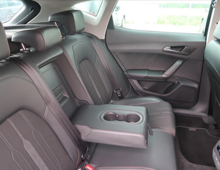 Cupra Formentor 12