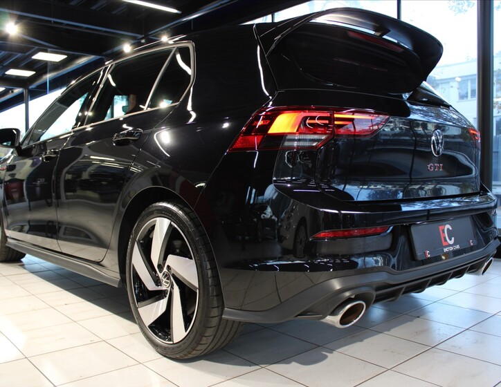 Volkswagen Golf 28